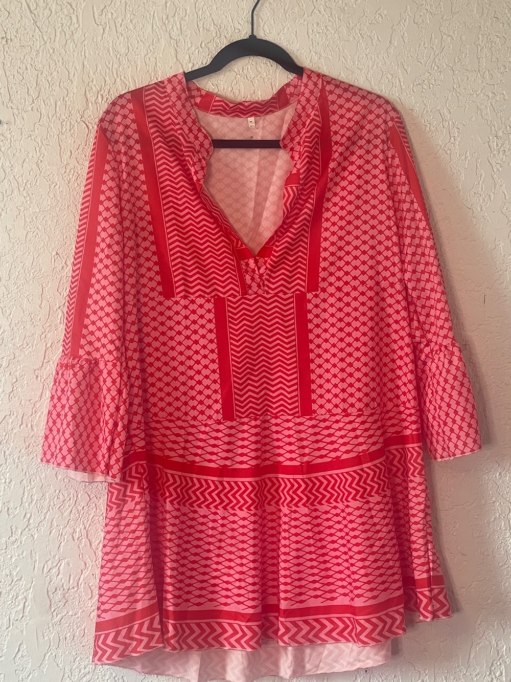 Source Unknown Red and Pink Patterned Tunic Top